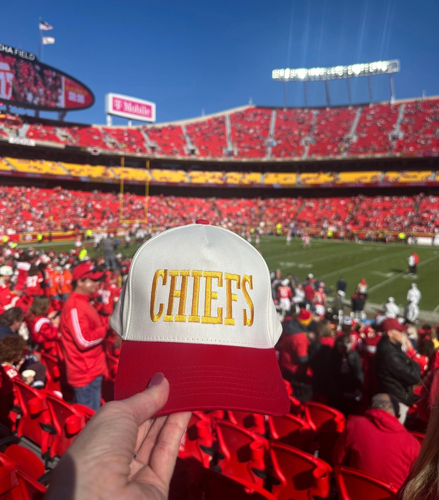 Chiefs - Red/Natural