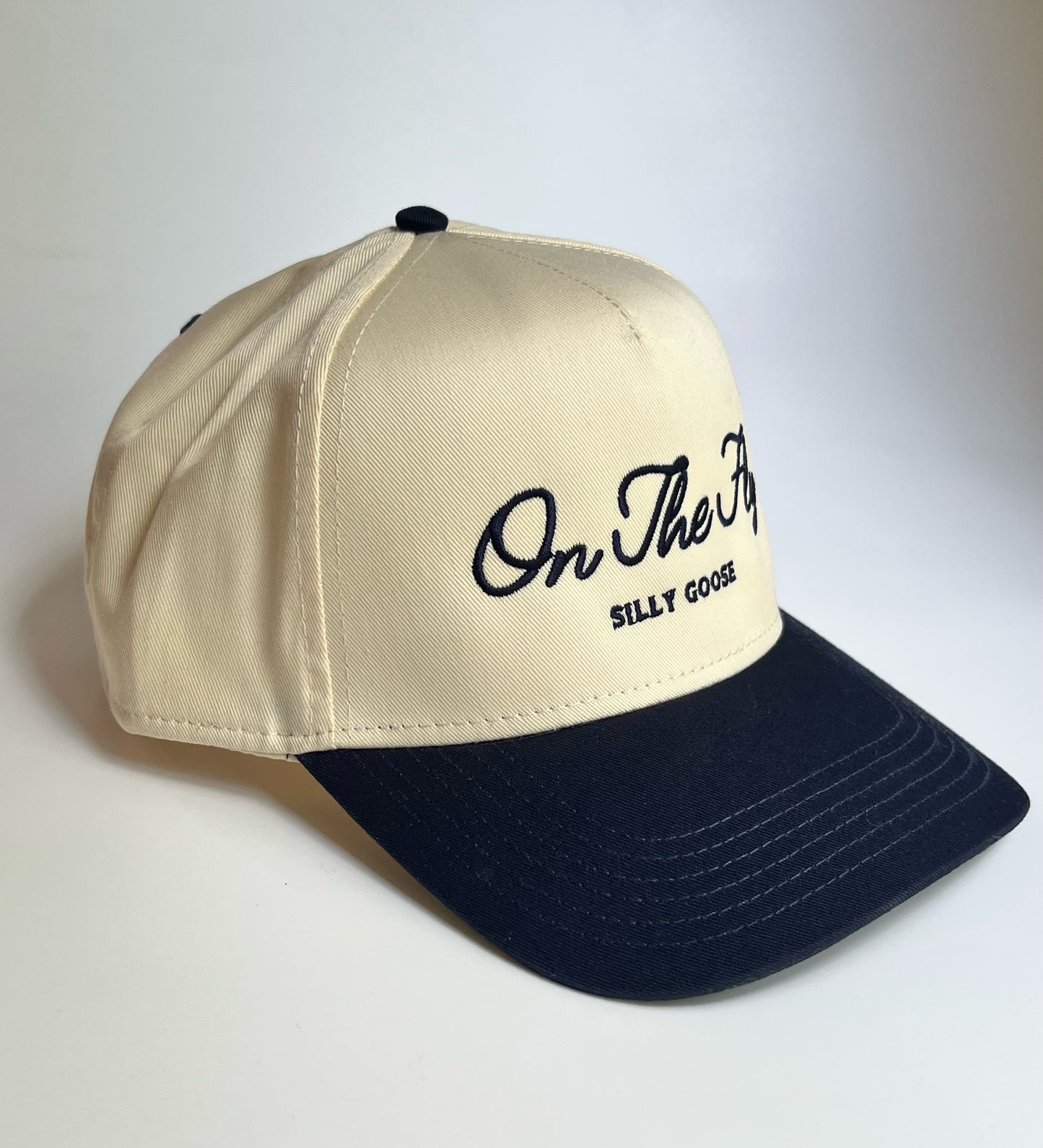 On The Fly - Navy/Natural