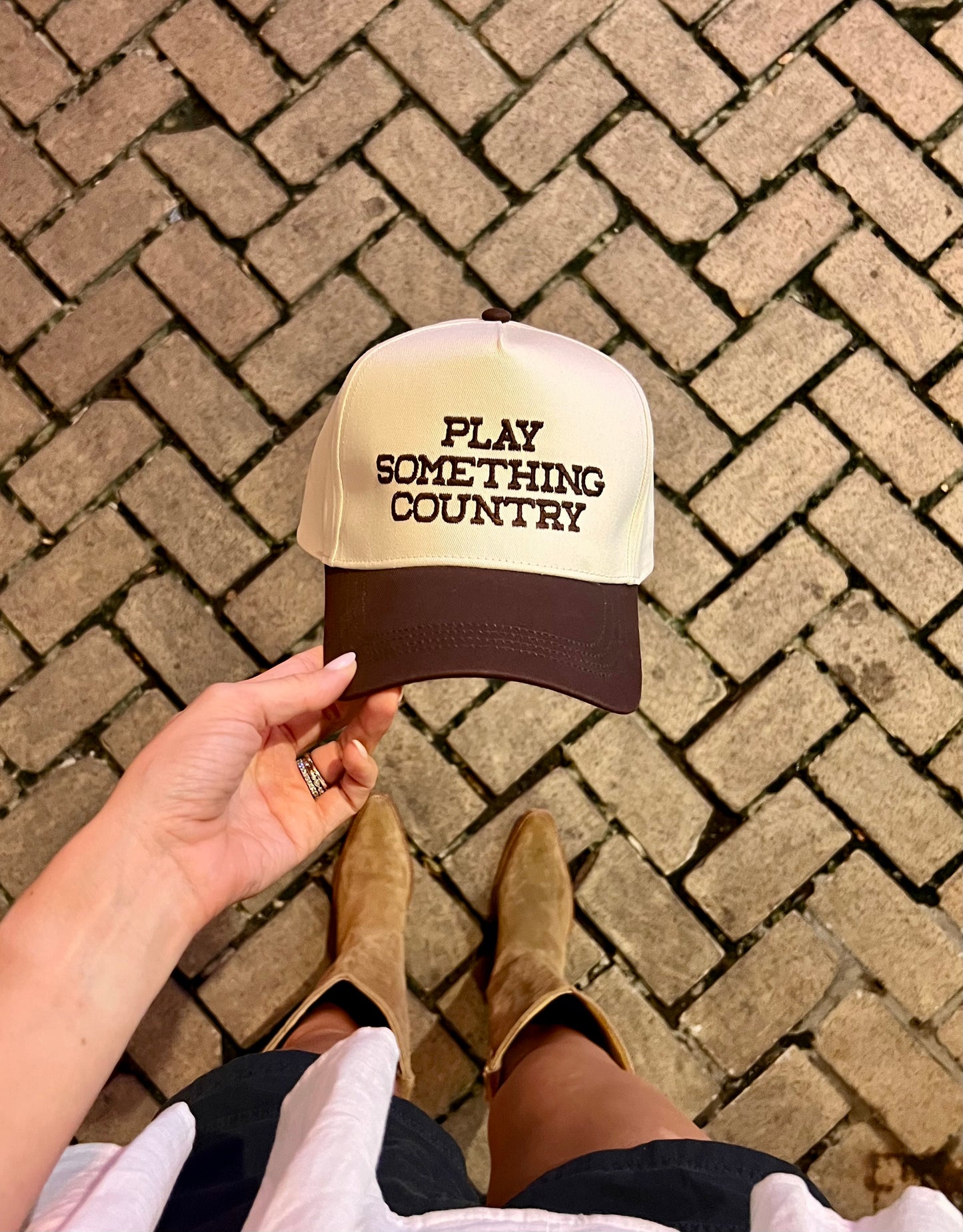 Play Something Country - Brown/Natural